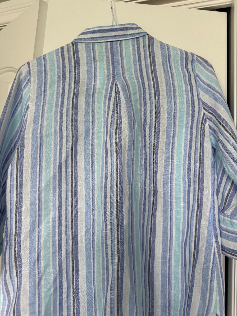 Chico Size 0 100% Linen Shirt Small EUC Blue White